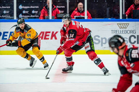 Malmö Redhawks Carl Söderberg mot Luleås Jonathan