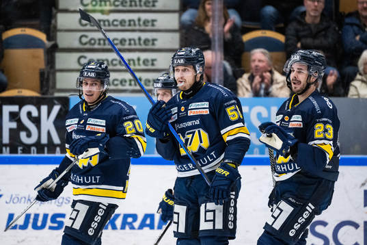 HV71s André Petersson, Fredrik Forsberg och Nicholas Shore