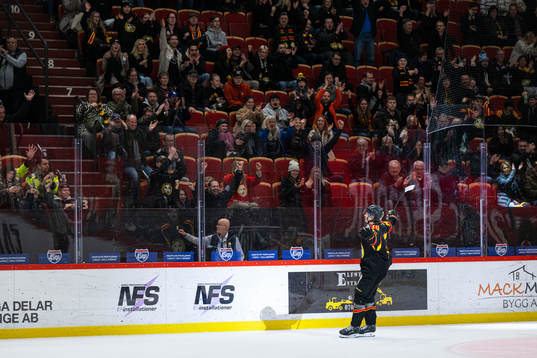 Brynäs Hannes Björninen jublar