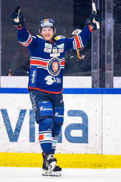 Växjös Joachim Blichfeld jublar