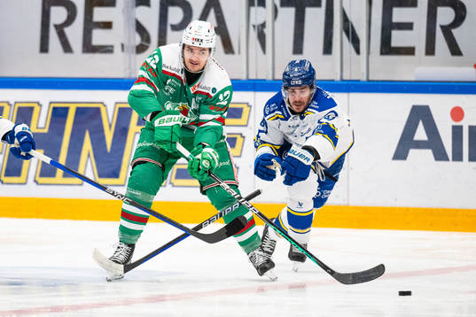Rögles Brady Ferguson och Leksands Matt Caito