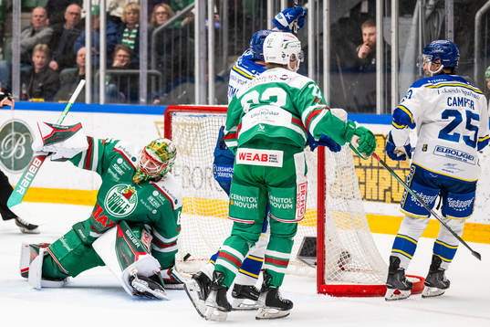Rögles målvakt Christoffer Rifalk deppar