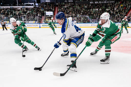 Leksands Carter Ashton mot Rögles Oskar Stål-Lyrenäs och