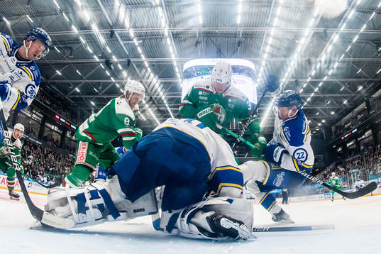 Rögles Linus Sandin och Adam Edström oroar mot Leksands