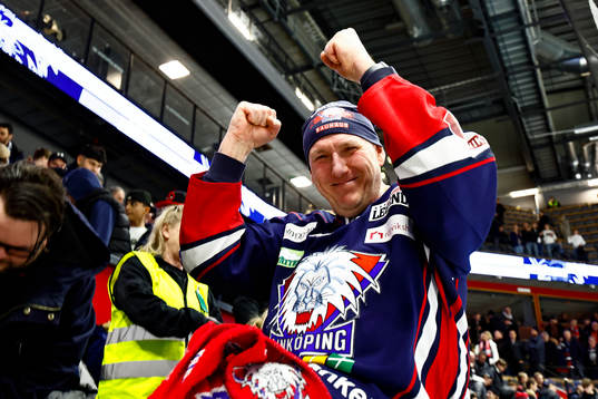Linköpings-supporter jublar