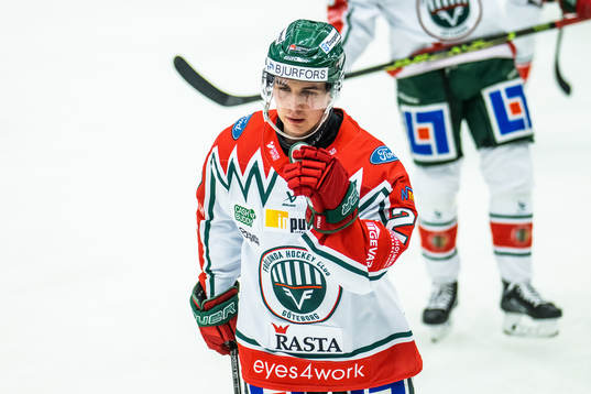 Frölundas Jere Innala jublar