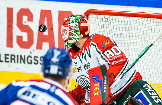 Frölundas målvakt Frederik Dichow