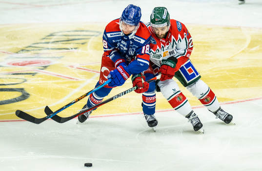 Oskarshamns Niclas Burström och Frölundas Anthony Greco