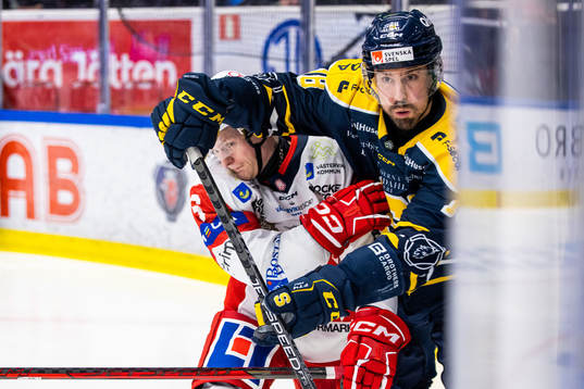 Västerviks Viktor Larsson och Södertäljes Linus Videll