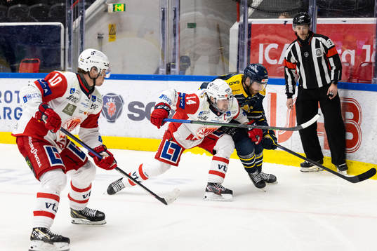 Södertäljes Christopher Liljewall mot Västerviks Erik