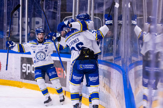 Leksands Oskar Lang jublar
