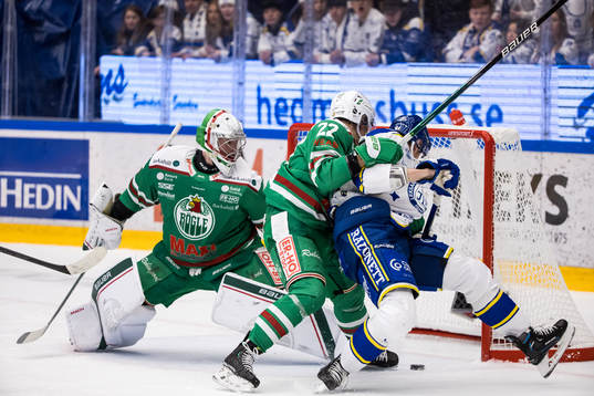 Rögles målvakt Calle Clang och Rögles Samuel Jonsson och