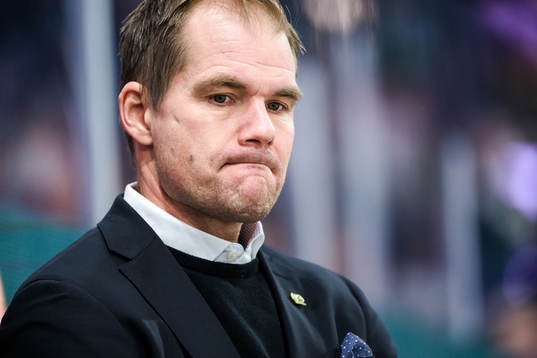 Färjestads huvudtränare Tomas Mitell deppar