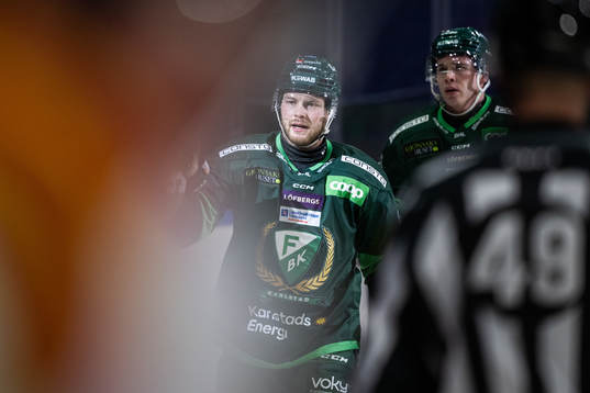 Färjestads Axel Bergkvist jublar