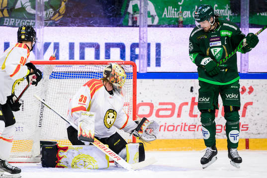 Brynäs målvakt Anders Lindbäck och Färjestads Linus