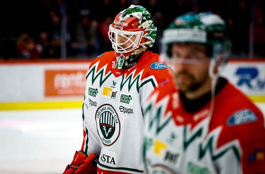 Frölundas målvakt Frederik Dichow deppar
