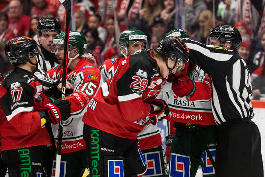 Örebros Milton Oscarson och Frölundas Joel Lundqvist