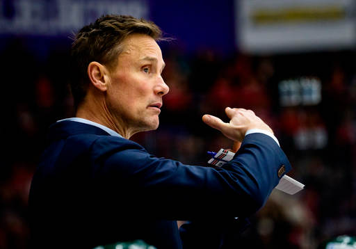 Frölundas tränare Roger Rönnberg tar time out