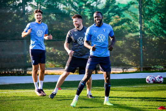 Peter Gwargis, fystränare Jamie Mackay och Mahame Siby