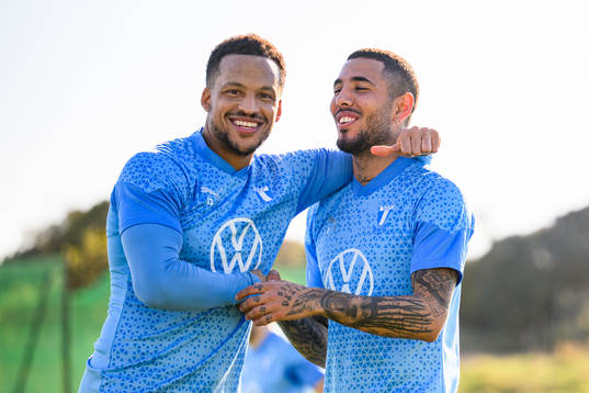 Martin Olsson och Sergio Pena