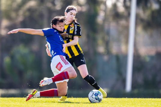 Vålerengas Ylinn Tennebø och Häckens Clarissa Larisey