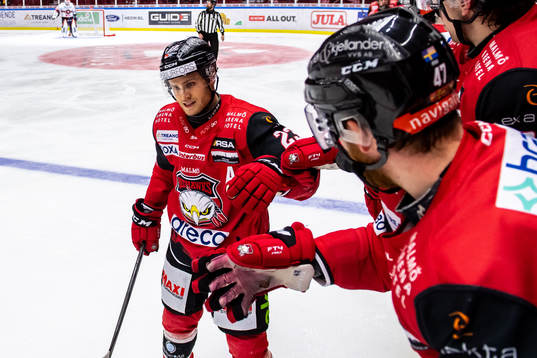 Malmö Redhawks Christoffer Forsberg jublar