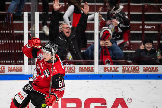 Malmö Redhawks Emil Sylvegård jublar