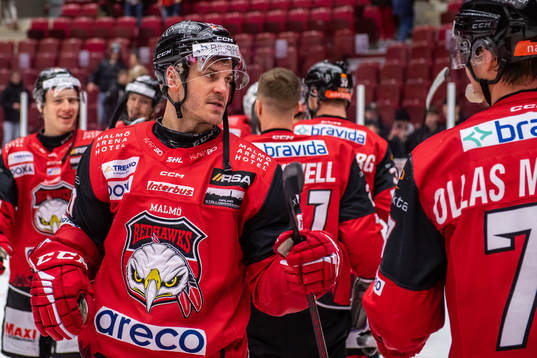 Malmö Redhawks Lance Bouma  jublar