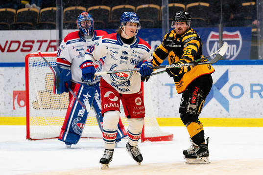 Oskarshamns Juuso Riikola och Skellefteås Adam Mascherin