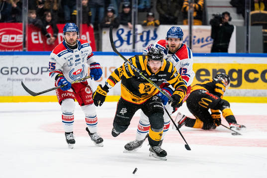 Oskarshamns Jiri Smejkal och Skellefteås Filip Sandberg