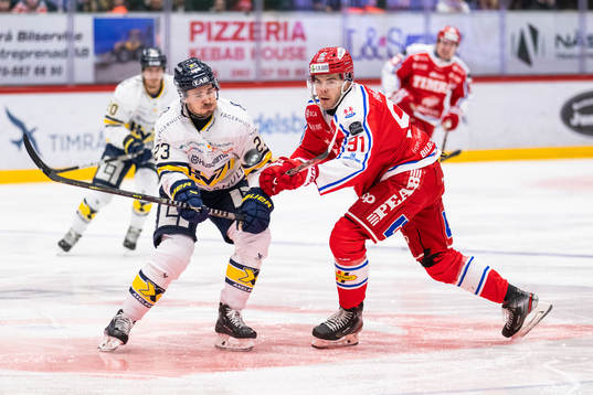 HV71s Nicholas Shore och Timrås Magnus Pääjärvi