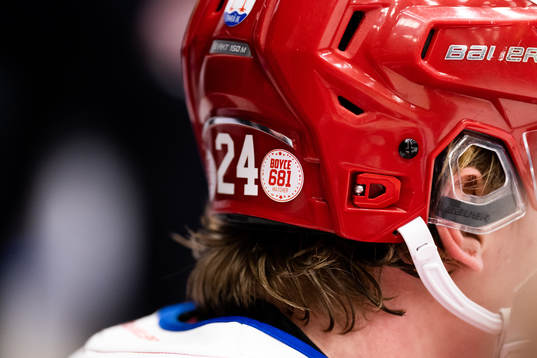 Ett klistermärke som hyllar Jeremy Boyce-Rotevall