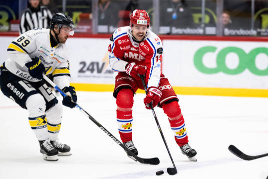 HV71s Mikkel Bödker och Timrås Emil Pettersson