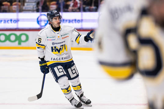 HV71s Joseph Laleggia jublar