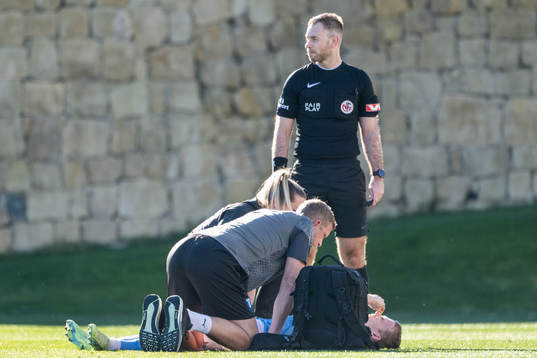 Physiotherapist Jesper Robertsson and doctor Amanda Lahti