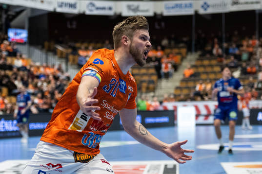 IFK Kristianstads Anton Halen jublar