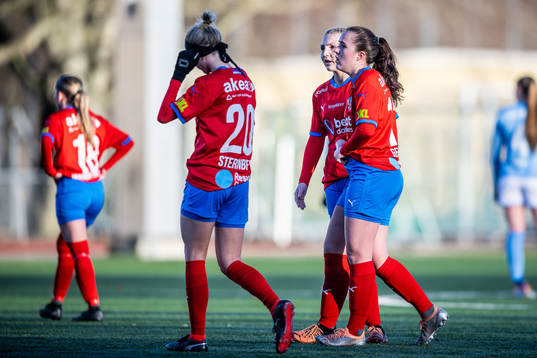 Helsingborgs Emma Sternberg och Inez Gertsen deppar