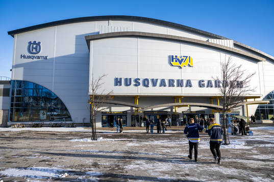 Utanför Husqvarna Garden