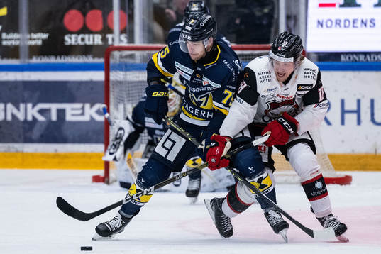 HV71s Radan Lenc och Malmö Redhawks Marcus Sylvegård