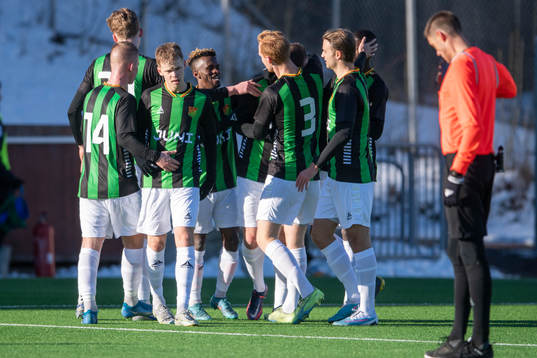 GAIS spelare jublar