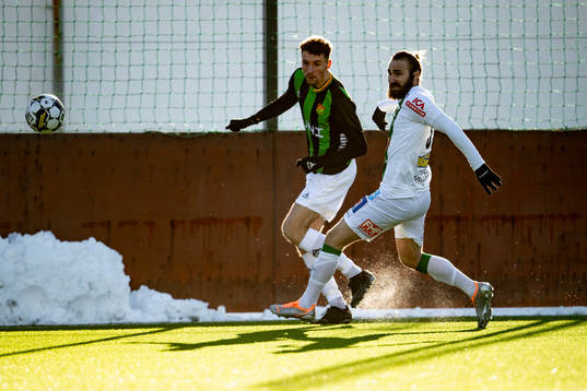GAIS Anes Cardaklija och Varbergs Oskar Sverrisson