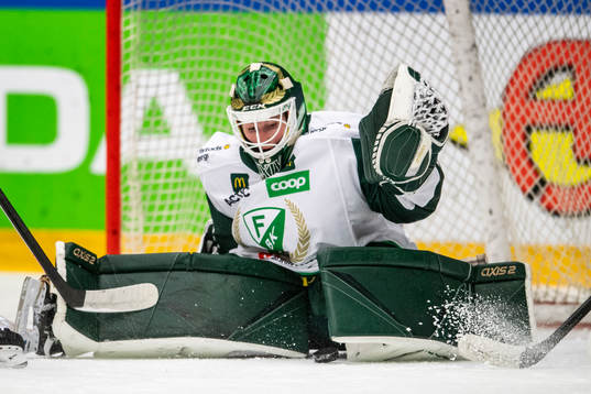 Färjestads Målvakt Jule Flötgen