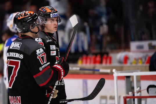 Örebros William Wikman och Radek Muzik deppar