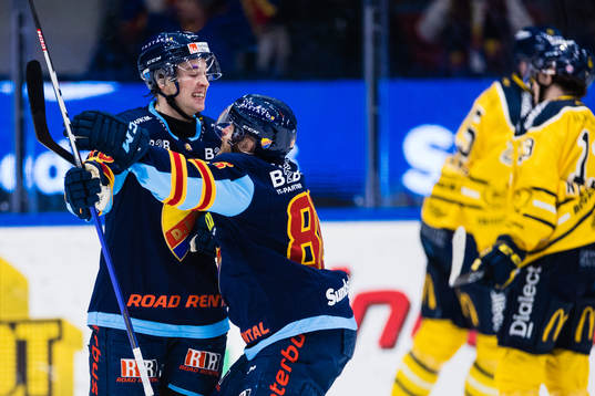 Djurgårdens Noah Östlund jublar