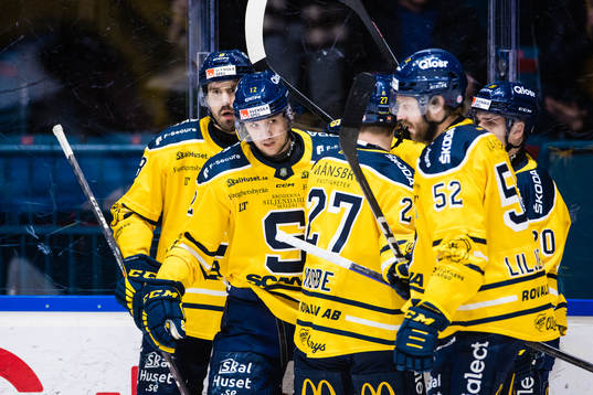 Södertäljes Viktor Liljegren jublar