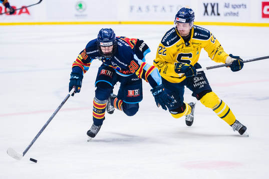 Djurgårdens Melvin Wersäll och Södertäljes Jacob
