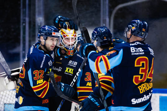 Djurgårdens Marcus Kruger, målvakt Carl Lindbom och