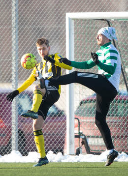 IFK Hässleholms Edvin Nilsson och VMAs Julian Grandanovski