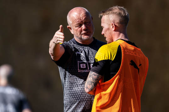 Tränare Per-Mathias Høgmo och Mikkel Rygaard Jensen