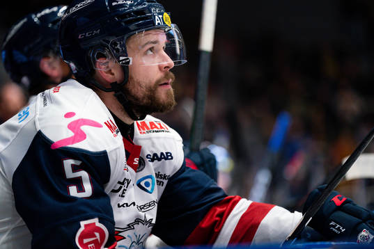 Linköpings Oscar Fantenberg deppar